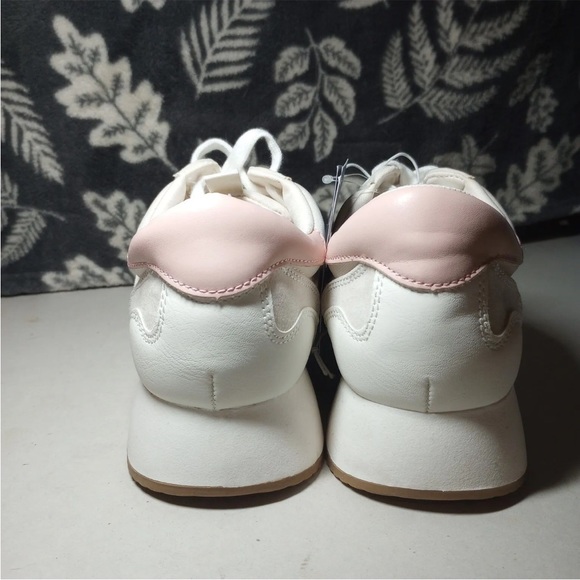 Universal Thread Women's White Pink Lace Up Low Top Sneaker Shoes Size 8.5 - Picture 4 of 7